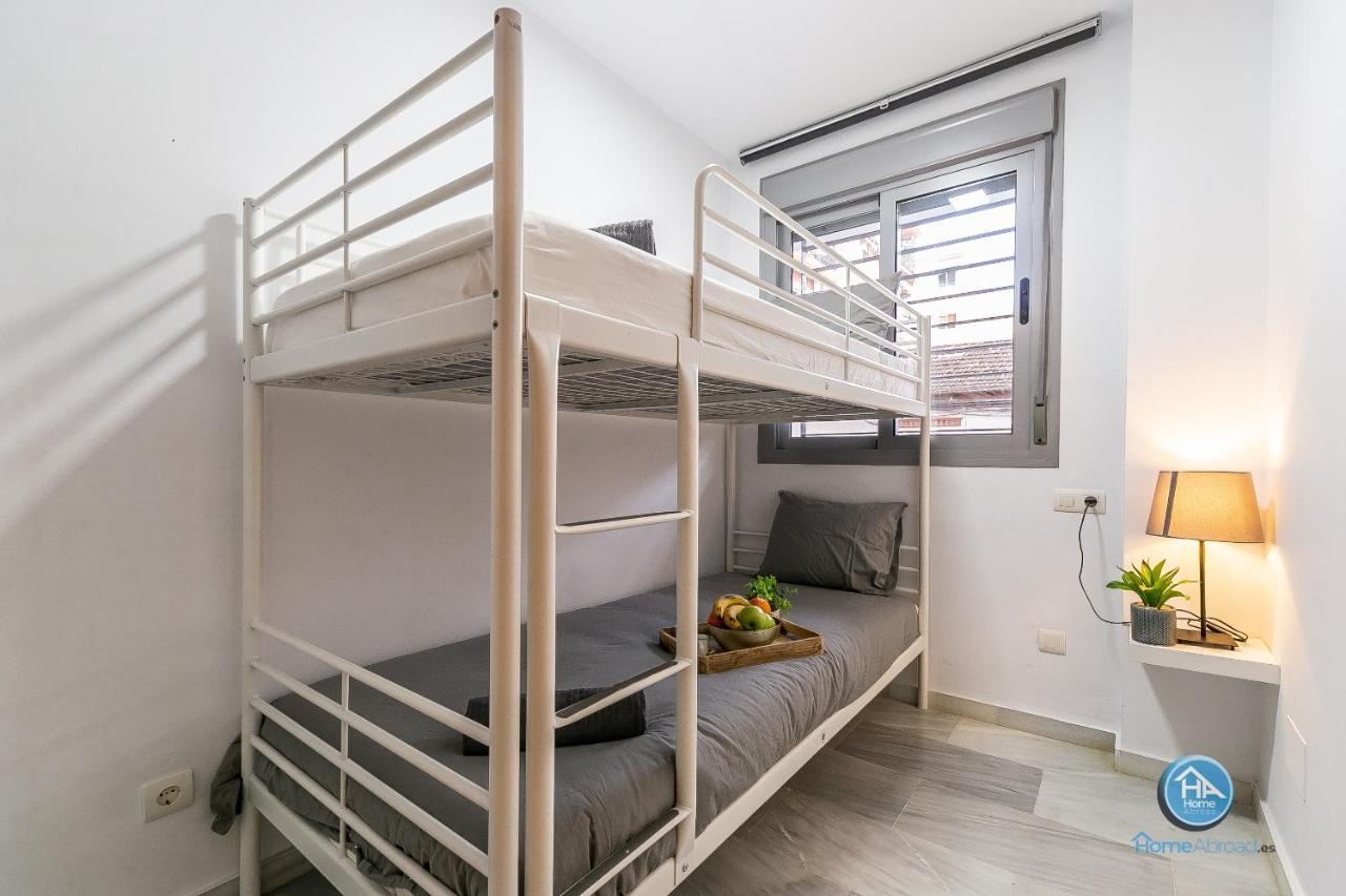 Malaga Boutique Stay - Carlos Haya Area With Parking Екстер'єр фото